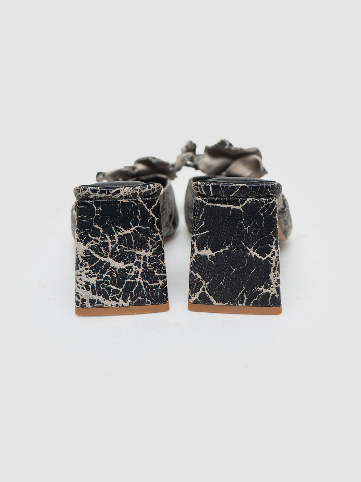 Cracking Beige Jireh Sandals