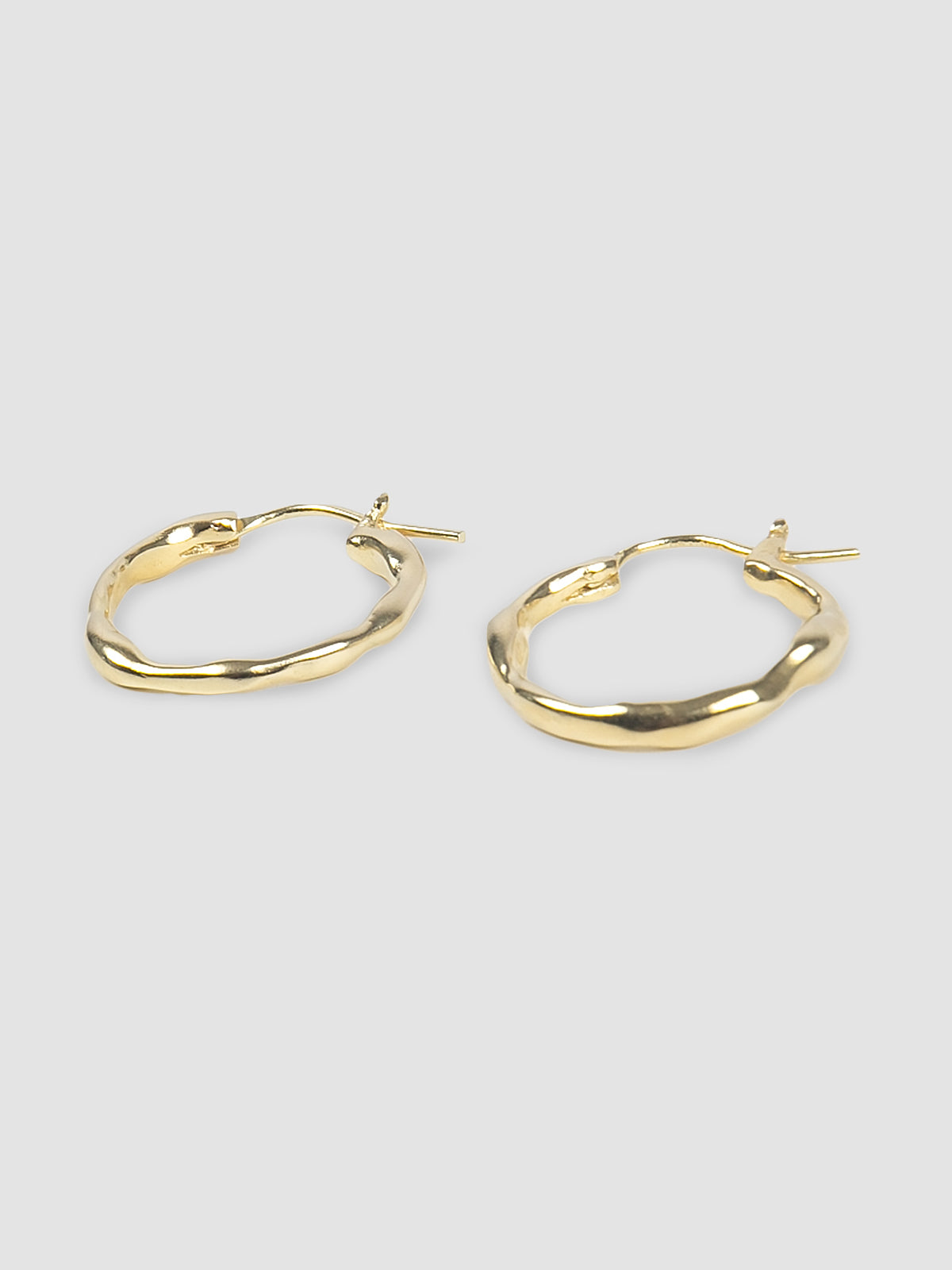 Gold Nueva Chuu hoop earrings
