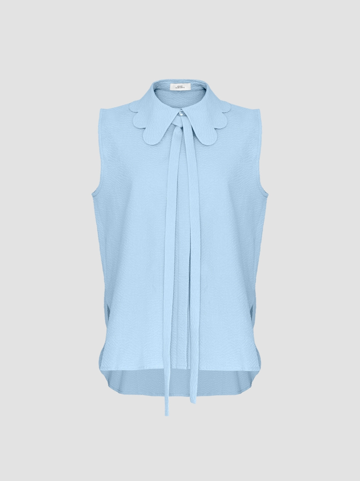 Blizzard blue Natsu sleeveless shirt
