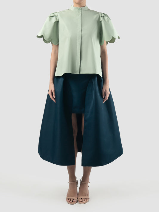 Norway green Biennis shirt with scalloped short sleeves