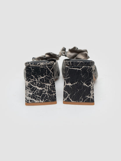 Cracking Beige Jireh Sandals
