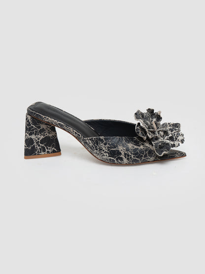 Cracking Beige Jireh Sandals