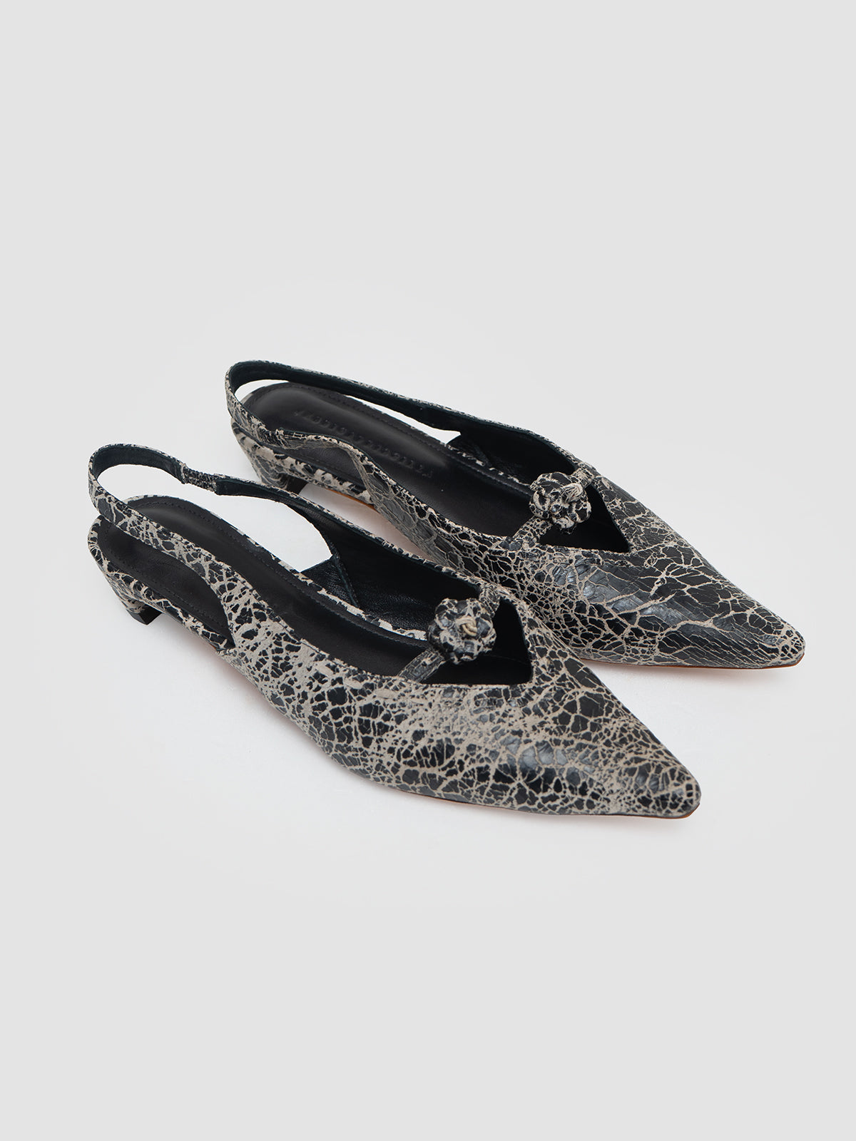 Cracking Beige Valencia Pumps