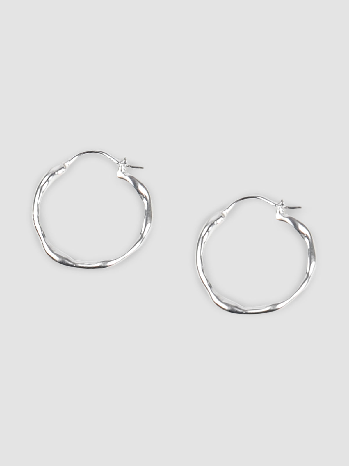 Silver Nueva Chuu hoop earrings