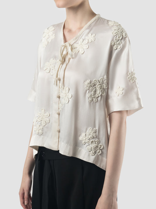 Short Sleeve Kembang Goyang Cropped Shirt In White