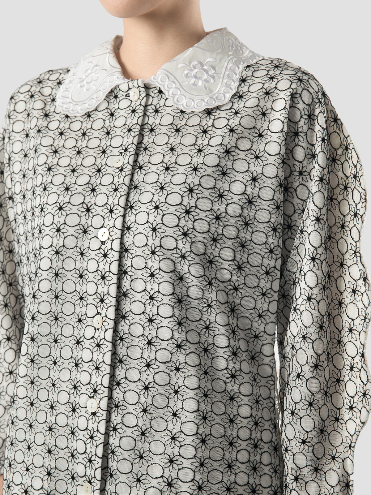 White Lace Long-Sleeved Top With Embroidered Collar