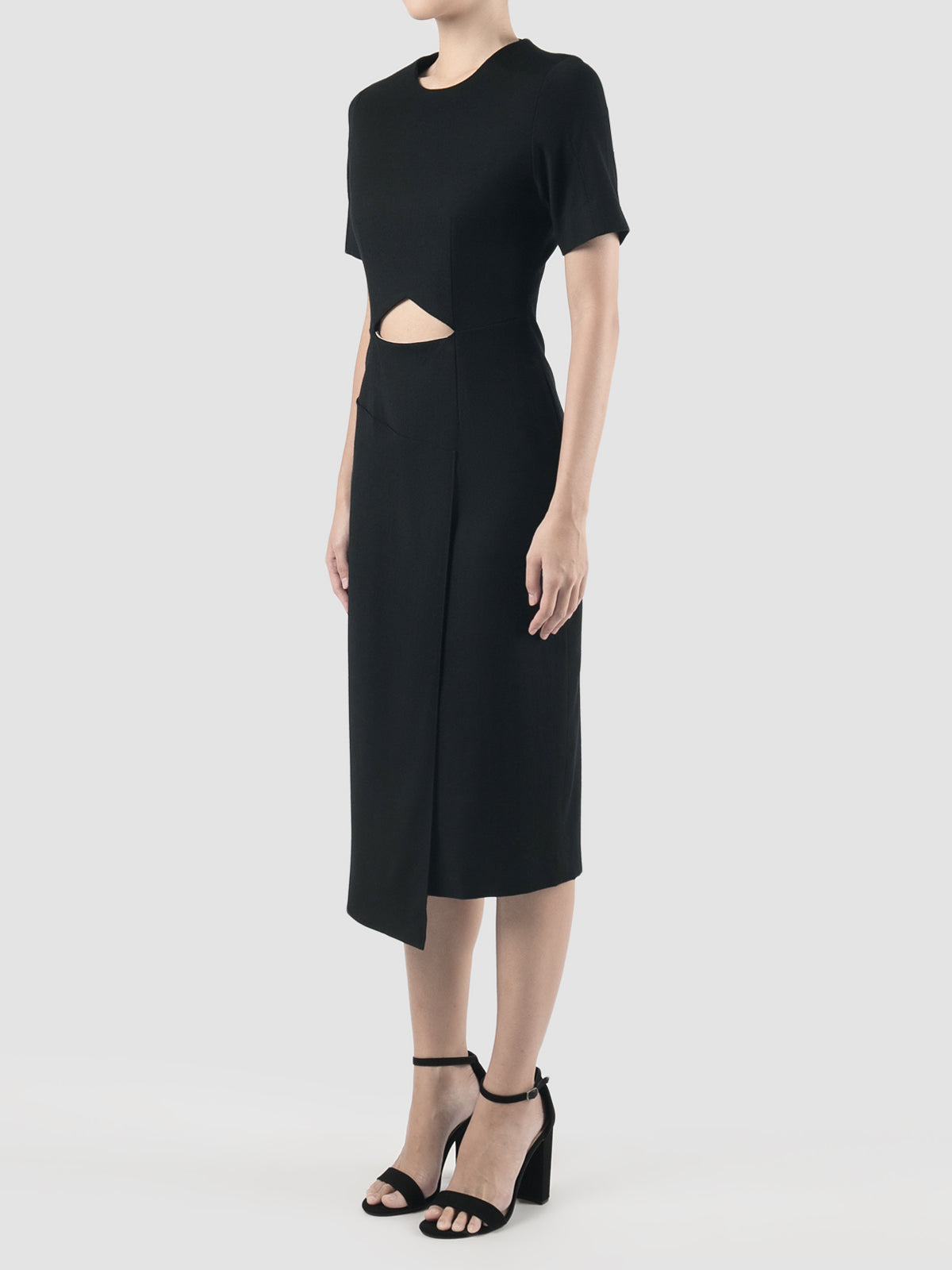 Mono cutout short-sleeved midi black dress