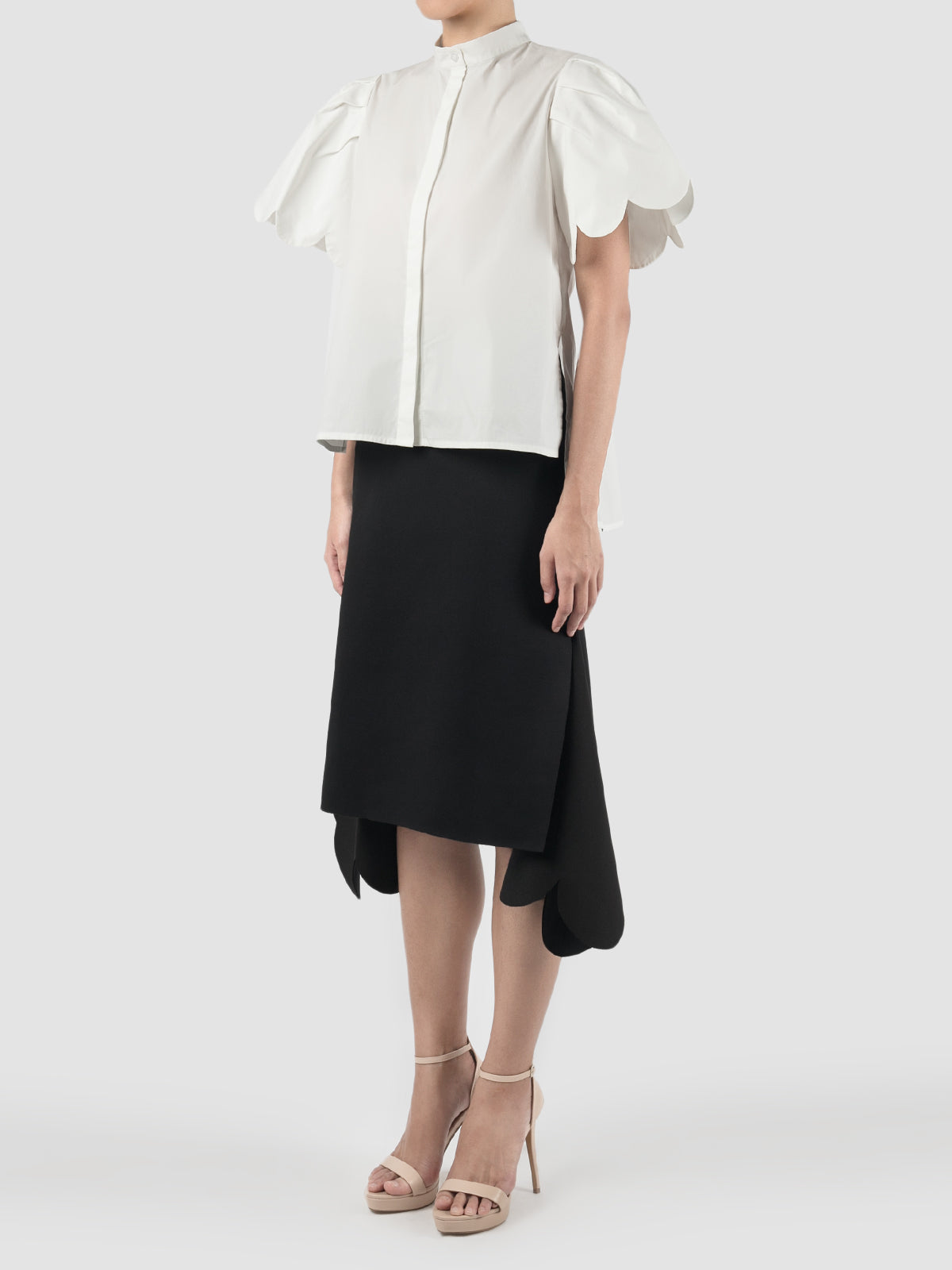 White Biennis shirt with scalloped short sleeves